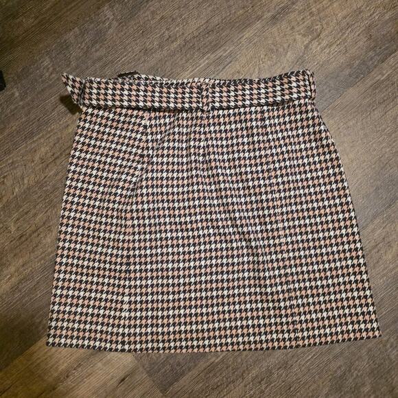 NWT Club Monaco Houndstooth Mini Skirt Sz 14 Pink Black White Belted $158 - Picture 4 of 4